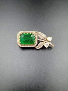 Broche ethnique faite à la main en argent 925 plaqué or avec pierre doublette verte et motif floral, idéale pour un cadeau de mariage ou de fiançailles - Product Image 3
