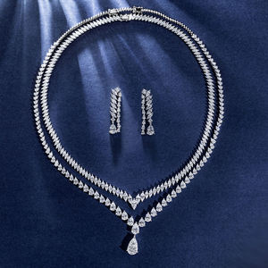 AMBER JEWELS Ensemble de collier de luxe en moissanite plaqué or 14K, taille poire, serti griffe goutte d'eau, bijoux de mariage unisexe IGI - Product Image 3