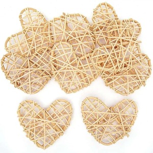 Corazón de ratán a precio económico para manualidades y decoraciones de San Valentín, corazones grandes tejidos a mano - Product Image 1