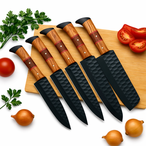 ชุดอุปกรณ์ทำครัวทำมือจากเหล็กกล้าคาร์บอนเคลือบผง พร้อมด้ามจับไม้หุ้มหนัง - Product Image 1