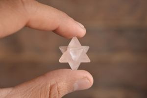 Estrellas de piedra de alta calidad para la fabricación de joyas y decoración del hogar hechas con piedras de primera calidad. - Product Image 2