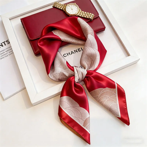 ผ้าพันคอไหมพิมพ์ลายสปริงเฟรช สวยหรู สำหรับผู้หญิง ผ้าซาตินเนื้อนุ่ม ผ้าพันคอสี่เหลี่ยม ผ้าคลุมไหล่ ผ้าคลุมฮิญาบ ผ้าพันคอ ผ้าพันคอแบบผูก 70x70 ซม. - Product Image 3