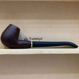 Pipa de Tabaco de Madera Ecológica Hecha a Mano con Acabado Lacado, Estilo Moderno, por Tradebyd - Product Image 1