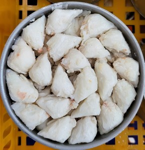 Carne de Cangrejo Enlatada Esterilizada y Segura Exportada de Vietnam - Product Image 1