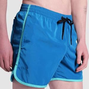 Pantalones cortos de playa de dos tonos ecológicos de estilo callejero para hombre listos para enviar, bañadores de secado rápido con impresión digital en dos colores - Product Image 3