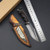 Couteau de chasse artisanal en acier Damas à pointe tombante, manche en bois, étui en cuir, multifonctionnel pour le camping en plein air, DIY, OEM