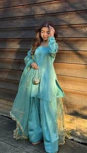 Nuevo Conjunto de Salwar Kameez Farsi de Satén Tradicional de Diseñador, Color Blanco, Traje Plazzo para Bodas, Fiestas y Festivales - Product Image 5