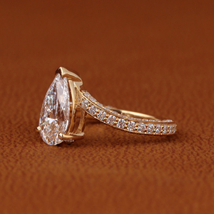 Bague de fiançailles en diamant de laboratoire taille poire 3 carats, or jaune 14K 18K, pavé, pour femme - Product Image 3