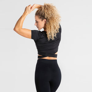 Venta al por mayor de ropa deportiva de verano para mujer, diseño de cuello corto, elástica, ligera, 180 g/m², de secado rápido, ajuste ceñido, personalizada y lisa, la más vendida. - Product Image 6