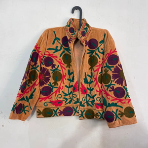 Chaqueta de Terciopelo Color Durazno para Mujer con Bordado Floral y de Frutas, Estilo Bohemio, Hecha a Mano, para Festivales - Product Image 1