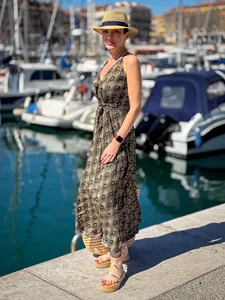 Vestido maxi de verano con cuello en V, vestido informal de seda estampado, vestido floral de verano con tirantes cruzados en la espalda - Product Image 5