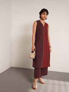 Magenta Brown Block <b>Henley</b> Neck Midi Dress Three Quarter <b>Sleeve</b> Loose Fit Cotton Bamboo Fabric Casual Wear All Set - Product Image 2