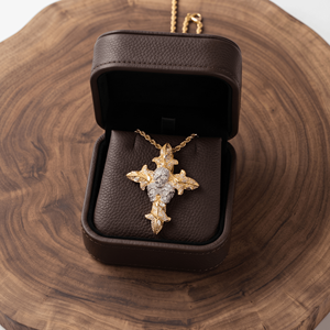 Pendentif Croix Tête de Mort Personnalisé Sertie de Pierres avec Chaîne Corde, Finition Argent 925, Bijoux Hip Hop de Luxe, Bijou Statement pour Homme - Product Image 4