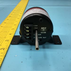 MKS 223BD-01000AAU TYPE 223B BARATRON PRESSURE - Équipement et pièces semi-conductrices d'occasion fiables à l'échelle mondiale - Product Image 4