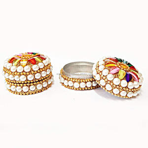 Boîte à Bijoux Carrée Élégante pour Bagues, Boucles d'Oreilles ou Broches – Artisanat Indien – Boîte à Bijoux pour Cadeau de Mariage ou Souvenir - Product Image 2