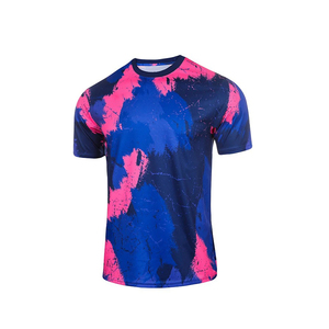 Maillot de football personnalisé par sublimation, tenue d'équipe de football, t-shirt de sport à séchage rapide, vêtement de performance léger pour jeunes joueurs de football - Product Image 4