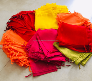 Sacs à cadeaux de mariage en organza multicolores, pochettes pour Haldi et Mehndi, cadeaux de retour festifs, mini sacs, sacs à cordon indiens - Product Image 5