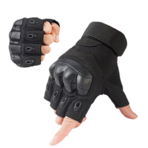 Gants de paintball en cuir à demi-doigts avec protection des articulations, antidérapants, avec sangle de poignet réglable et fermeture auto-agrippante - Product Image 1