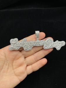 Colgante de Letra Personalizada Hecho a Mano de Plata de Ley 925 con Moissanita, Estilo Hip Hop Iced Script, Engastado con Pavé, Bañado en Rodio, Lujo Unisex - Product Image 5