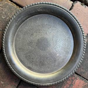 Assiette de présentation or rose élégante pour réception de mariage - Product Image 1