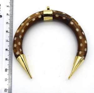 Collier pendentif en os noir fait main, design varié, os de buffle naturel, cordon réglable, par HF CRAFTS - Product Image 4