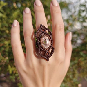 แหวนหินประดับทำมือแบบมาคราเม่ |   แหวนนิ้วโทนสีเอิร์ธโทนแบบปรับได้สไตล์ทะเล |   ได้รับการรับรองจาก IGI |   บริษัทมังกัลมาย - Product Image 1