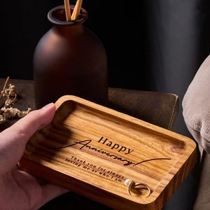 Bandeja de Madera Artesanal para Regalo de Aniversario con Grabado Personalizado, Bandeja Decorativa Rústica para Servir en Bodas, Aniversarios y el Hogar - Product Image 2