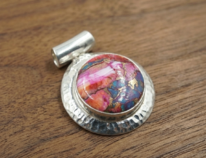 Pendentif en turquoise naturelle rose, fait main, argent sterling 925, forme ronde, bijoux bohèmes, cadeau pour elle, cadeau de Noël - Product Image 6