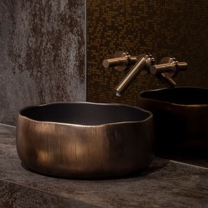 Lavabo de Cobre Estilo Antiguo, Elegante Lavabo Decorativo para Baño con Detalles Auténticos Hechos a Mano - Product Image 1