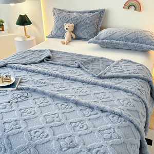 Modern <b>Super</b> <b>Soft</b> Polyester Fiber Clover Jacquard Tafu Velvet <b>Throw</b> Blanket for Bed - Product Image 1