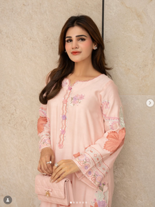 Robe en soie brodée florale rose pour femme, coupe classique, longueur normale, style décontracté indien pakistanais moderne, toutes saisons, anti-humidité - Product Image 4