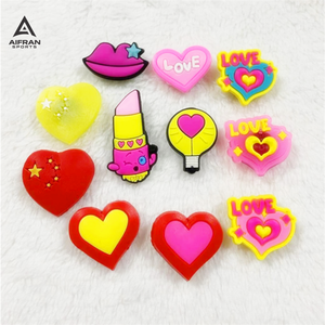 AIFRAN พวงกุญแจรองเท้าทำจากยางพีวีซีแบบนิ่ม อุปกรณ์ตกแต่งรองเท้าสำหรับรองเท้าแบบสวม Clogs และ Crocs - Product Image 4