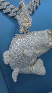 Joyería Hip Hop de Alta Gama, Colgante con Forma de Pez, Plata de Ley 925, Piedra de Moissanita VVS Personalizada, Diamantes Incrustados - Product Image 2