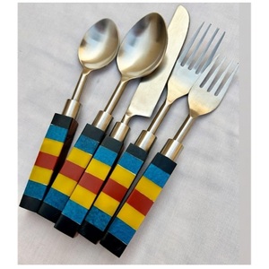 Ensemble de couverts en acier inoxydable avec logo personnalisé et manche en résine, finition poli miroir, pour la table (cuillère, fourchette) - Product Image 5