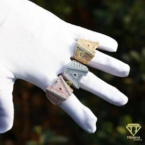 Bague en argent sterling 925 avec diamant moissanite lettre A, finition dorée, entièrement sertie de pierres, bijoux de luxe pour les acheteurs en gros - Product Image 2