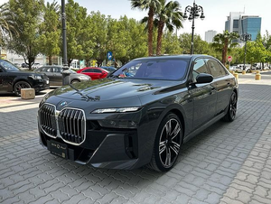 BMW Série 7 M Sport Pro 2025 d'occasion, très propre, à vendre - Product Image 4