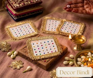 Lot en gros de sachets Bindi décorés avec bordure en dentelle dorée pour mariage indien, anniversaire, nouvel an, cadeau de remerciement, mariée, Shagun, Mehndi - Product Image 1