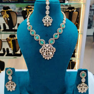 Conjunto de Collar y Aretes Royal Polki Kundan Chapado en Oro de 18K con Piedras de Circonio Modernas -10575475MG - Product Image 1