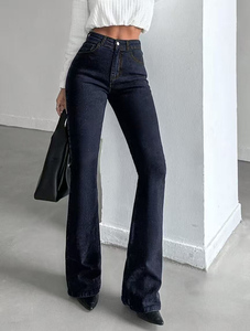 Jean en denim évasé taille haute pour femme, style vintage années 70, coupe ajustée, streetwear - Product Image 2