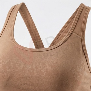 Conjunto Deportivo de 2 Piezas para Mujer, Leggings de Yoga de Cintura Alta Sin Costuras y Top Corto, Color Beige Sólido - Product Image 4