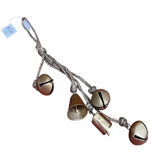 Clochettes de porte vintage rétro en métal avec impression sérigraphiée pour Halloween, fêtes et décorations de vacances - Product Image 1