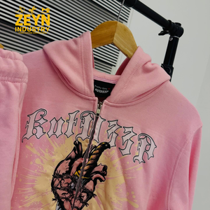 ชุดเซ็ตเสื้อฮู้ดและกางเกงขาสั้น 2 ชิ้นสำหรับผู้หญิงจาก ZEYN INDUSTRY พร้อมกระดุม ลายตัวอักษรพิมพ์บนผ้าตาข่าย ผ้าฝ้าย สีชมพูแดง สไตล์พังก์ สำหรับฤดูร้อน - Product Image 5
