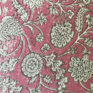 Tissu en coton imprimé à la main – Motif floral Mughal Jaal |   Base rose Rani avec motif blanc - Product Image 1