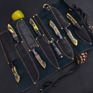 Ensemble de 8 couteaux en acier damas faits à la main avec sac en cuir, couteaux de cuisine professionnels, meilleurs ensembles de couteaux. - Product Image 4