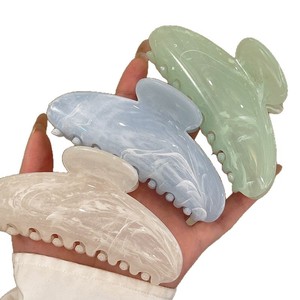 Pince à <span class=keywords><strong>cheveux</strong></span> coréenne style dégradé doux pour <span class=keywords><strong>femme</strong></span>, nouveau modèle, pince requin pour chignon arrière, avec une touche haut de gamme et élégante - Product Image 4