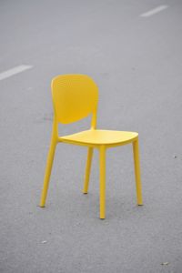 Silla de Salón TM01 Moderna de Resina Ligera con Respaldo Sólido, Patas Antideslizantes Duraderas, Relleno de Espuma y Cubierta de Malla para Hogar, Cafetería y Mobiliario - Product Image 2