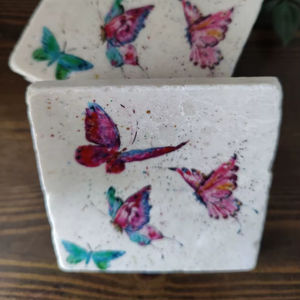 Posavasos de Mármol Rústico con Diseño de Mariposa, Regalo Único para Amantes de la Naturaleza - Product Image 1