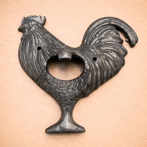Abridor de Botellas de Hierro Fundido con Diseño de Gallo, Montado en Pared, Estilo Rústico Vintage, Resistente, Fácil de Usar, Decoración para Bar en Casa - Product Image 1