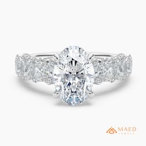 แหวนหมั้นเพชรเม็ดรูปไข่ทรงโอวัล เงินแท้ 925 จาก Maed Jewels ประดับเพชรโมซานไนต์สังเคราะห์คุณภาพสูง ดีไซน์หรูหรา - Product Image 1