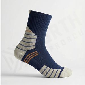 ถุงเท้ากีฬาแบบเสริมประสิทธิภาพ ระบายอากาศได้ดี ซับแรงกระแทก เหมาะสำหรับวิ่ง ออกกำลังกาย เล่นกีฬา  ออกแบบพิเศษเพื่อการสวมใส่ที่กระชับ - Product Image 3